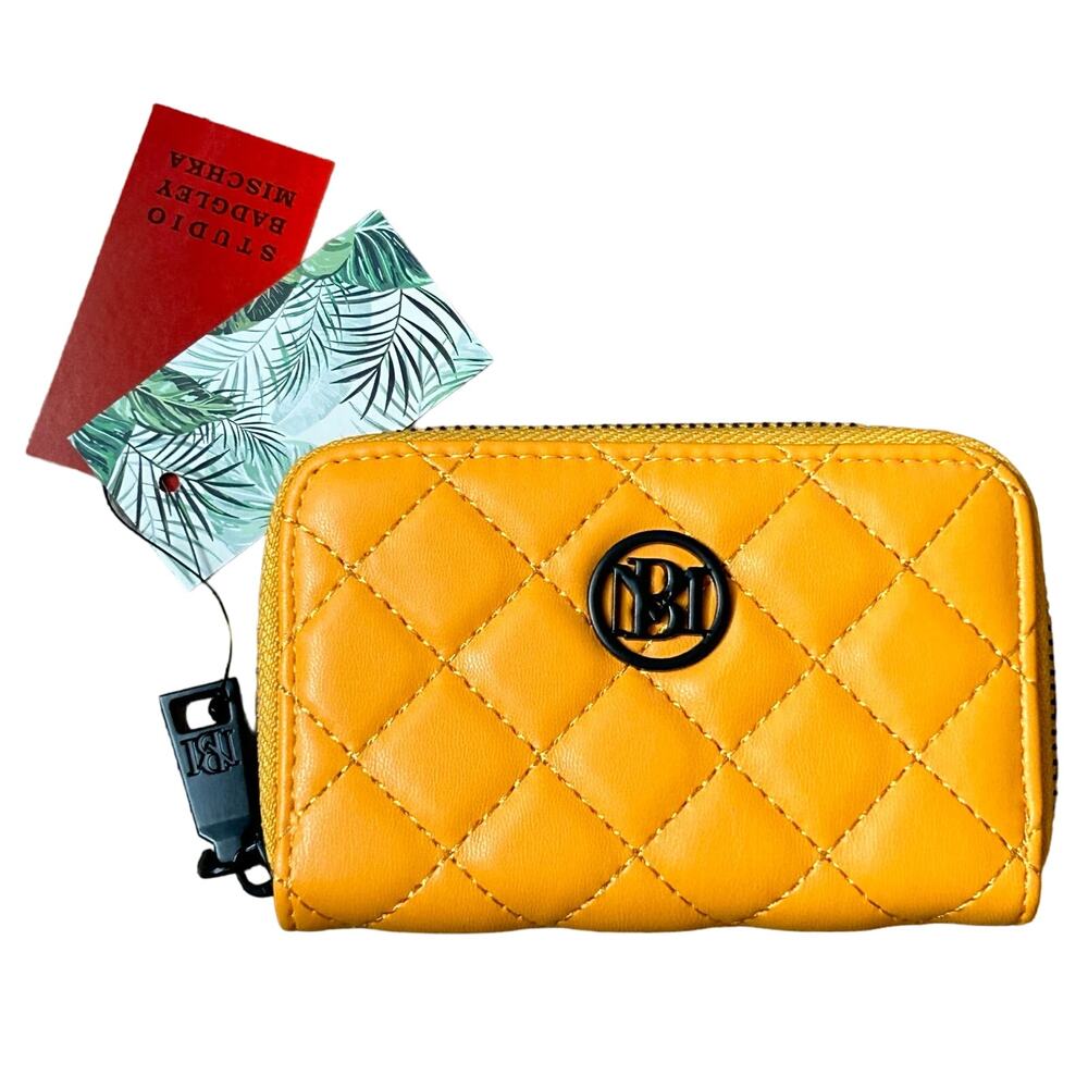 Studio Badgley Mischka Coin Purse Size‎ Yellow Quilted Vegan Leather Wallet NEW